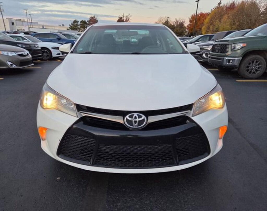 Used 2015 Toyota Camry XLE Sedan
