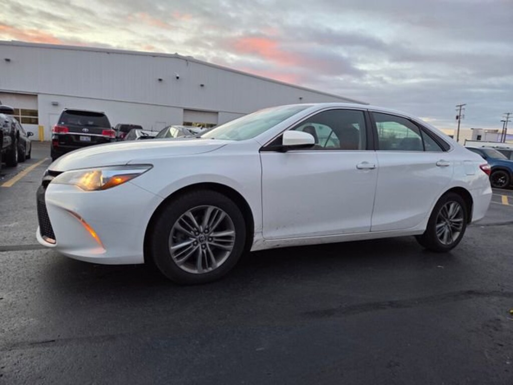 Used 2015 Toyota Camry XLE Sedan