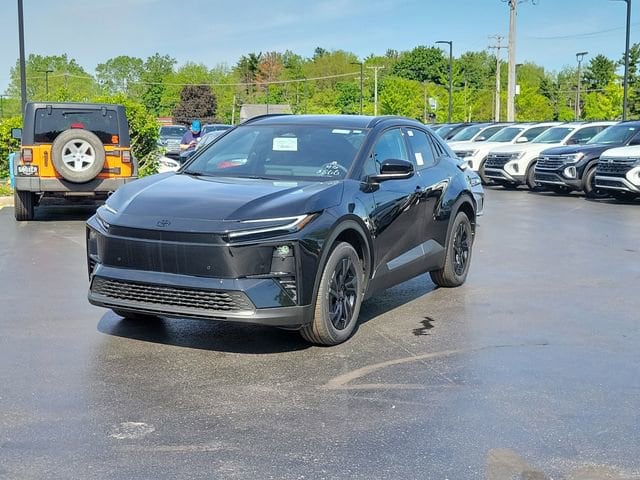 2026 Toyota C-HR SE - Photo 2