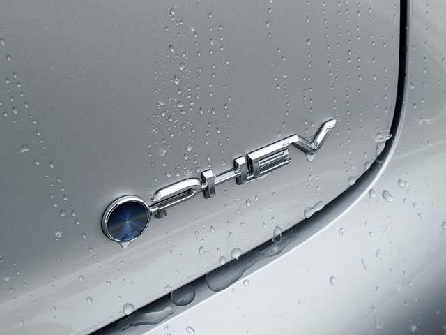 2026 Toyota Prius Plug-in Hybrid XSE - Photo 6