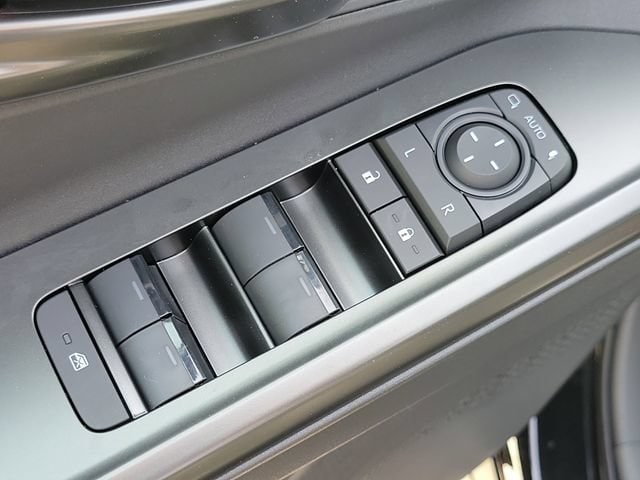 2026 Toyota C-HR SE - Photo 10