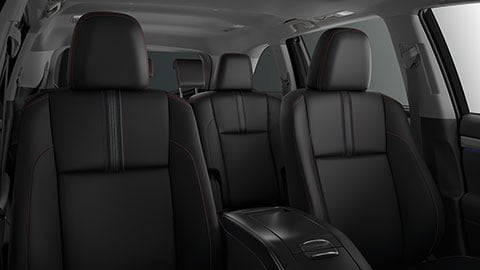 2019 Toyota Highlander Interior A black interior on the 2019 Toyota Highlander