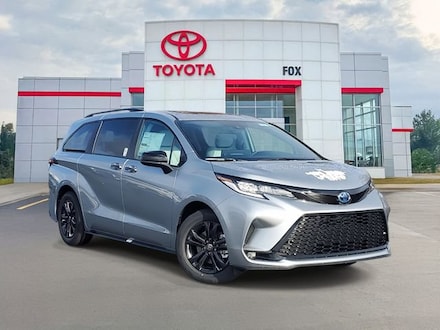 2025 Toyota Sienna XSE Van Passenger Van