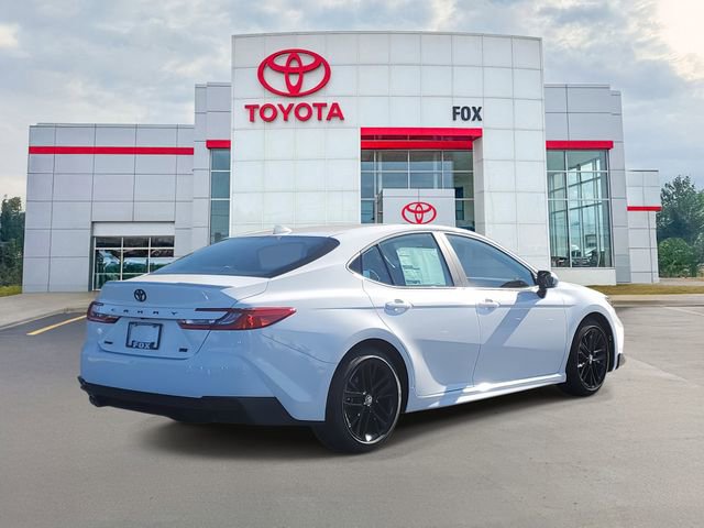 2026 Toyota Camry SE photo 4