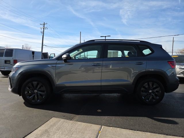 2023 Volkswagen Taos S photo 4