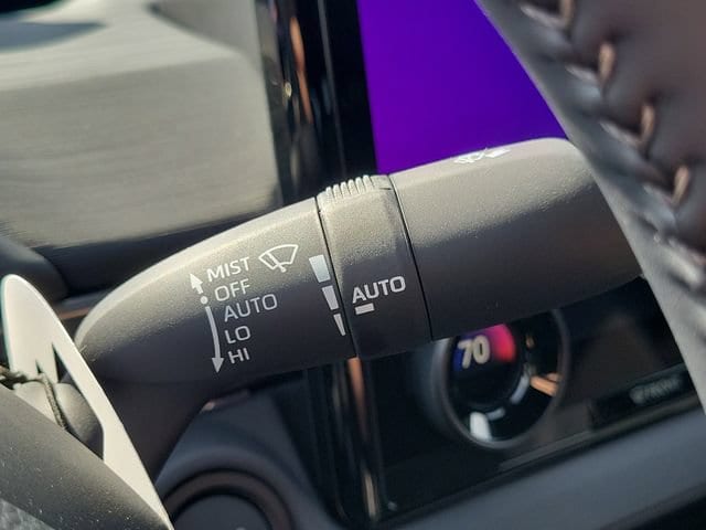 2026 Toyota C-HR SE - Photo 18