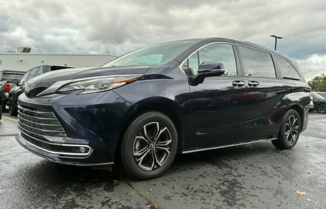 2026 Toyota Sienna Passenger Van 