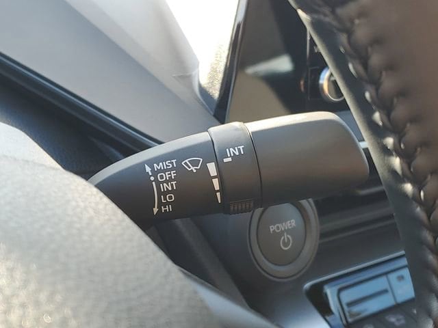 2026 Toyota Prius LE - Photo 17