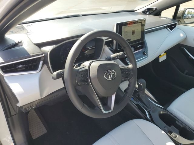 2026 Toyota Corolla Hatchback XSE - Photo 12
