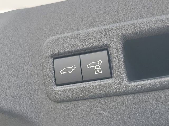 2026 Toyota bZ XLE - Photo 9