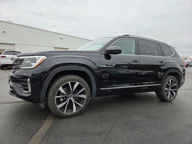 2024 Volkswagen Atlas 2.0T SEL Premium R-Line 4MOTION's photo