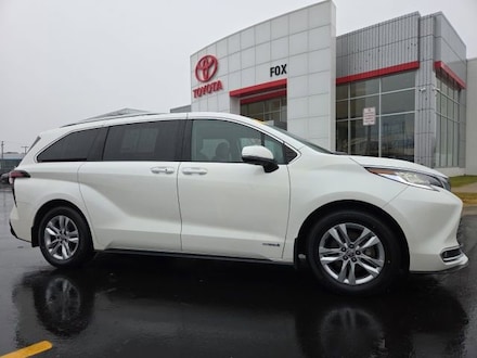 2021 Toyota Sienna Limited Passenger Van