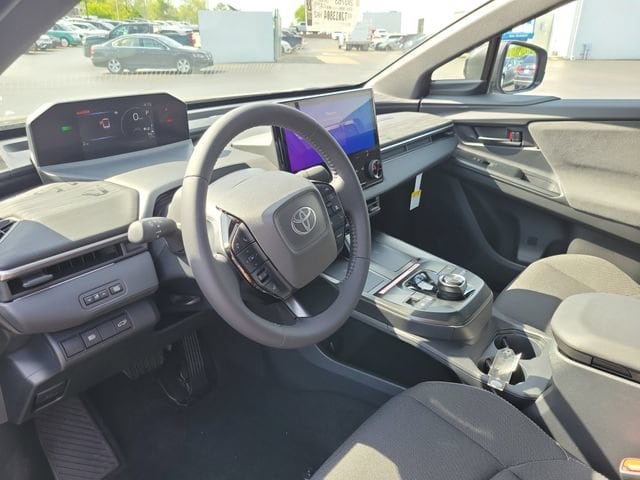 2026 Toyota C-HR SE - Photo 13