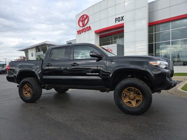 2019 Toyota Tacoma TRD Sport Double Cab 4WD V6 M/T SB's photo