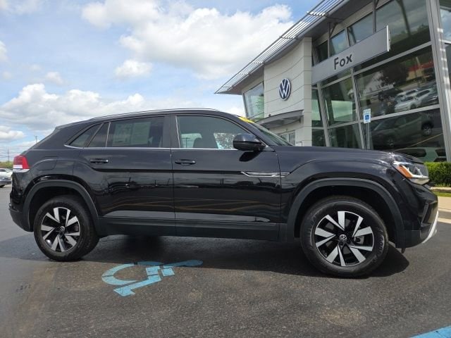 2023 Volkswagen Atlas Cross Sport 2.0T SE 4MOTION's photo