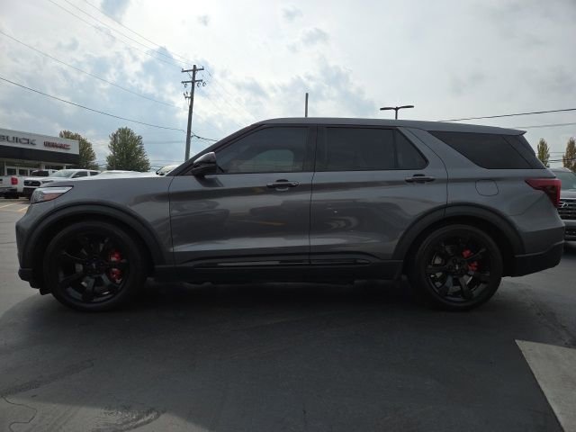 2021 Ford Explorer ST photo 2