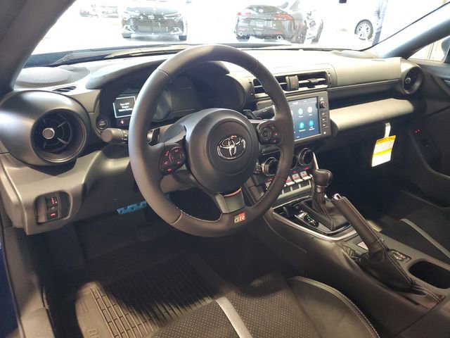 2025 Toyota GR86 Premium - Photo 11
