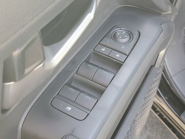 2025 Toyota Tacoma TRD Sport - Photo 9