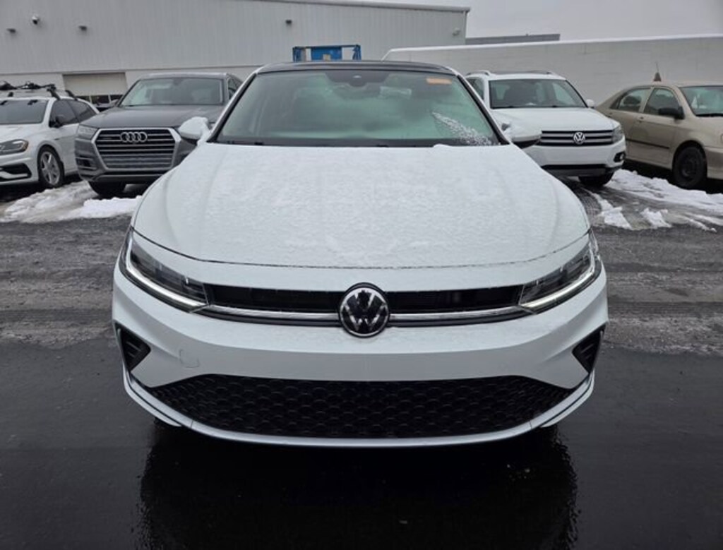 Used 2025 Volkswagen Jetta 1.5T SE Sedan