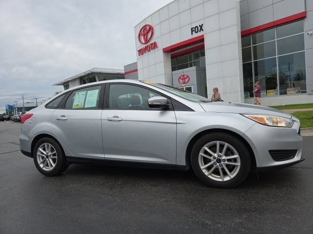 Used 2016 Ford Focus SE with VIN 1FADP3F23GL346257 for sale in Rochester Hills, MI