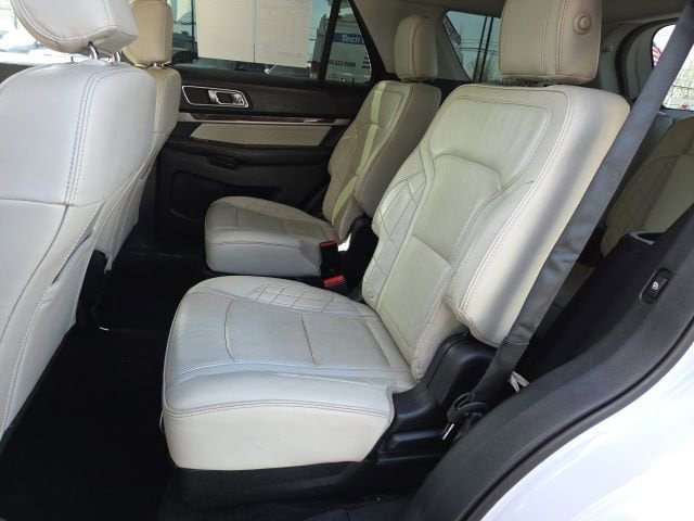 2017 Ford Explorer Platinum - Photo 11