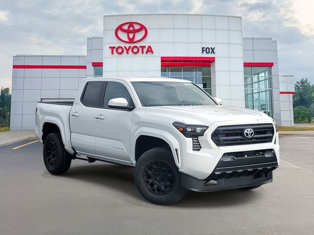 2025 Toyota Tacoma SR5's photo