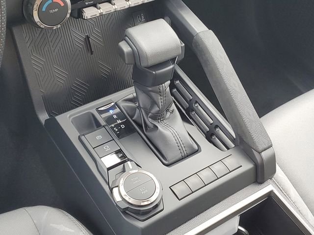 2025 Toyota Tacoma SR5 - Photo 24