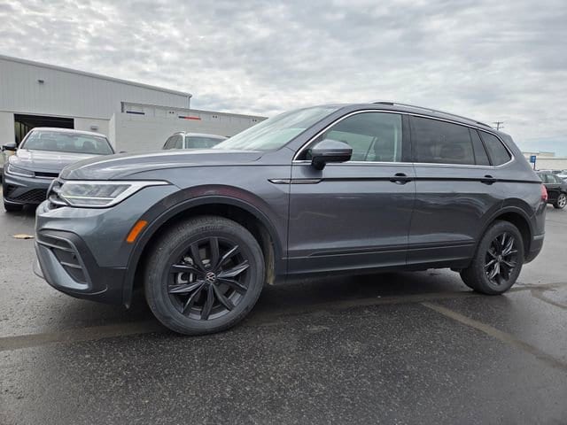 2024 Volkswagen Tiguan 2.0T SE 4Motion's photo