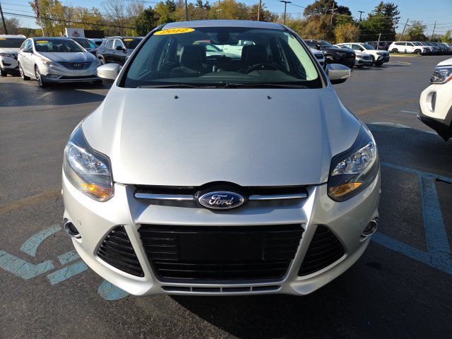Used 2012 Ford Focus Titanium with VIN 1FAHP3N25CL448432 for sale in Rochester Hills, MI
