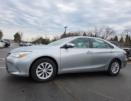 2017 Toyota Camry XLE Sedan