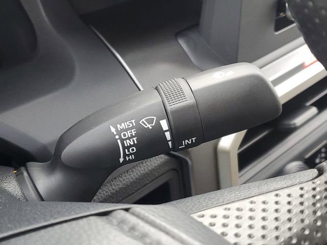 2025 Toyota Tacoma SR5 - Photo 19