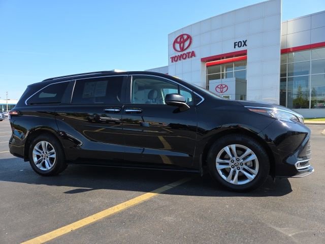 2022 Toyota Sienna Passenger Van 
