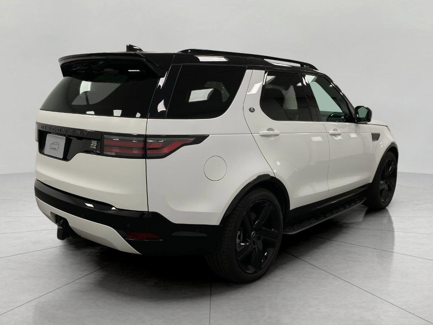 2025 Land Rover Discovery P360 Dynamic SE photo 4