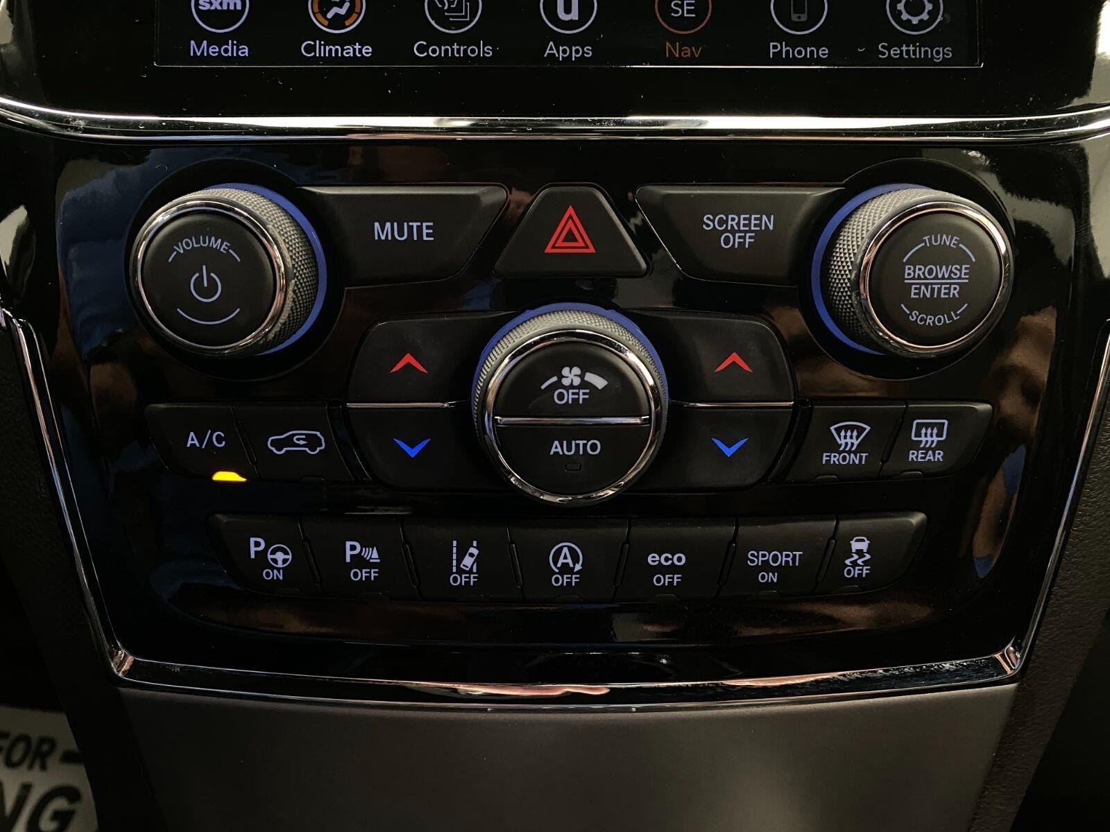2019 Jeep Grand Cherokee Overland - Photo 24