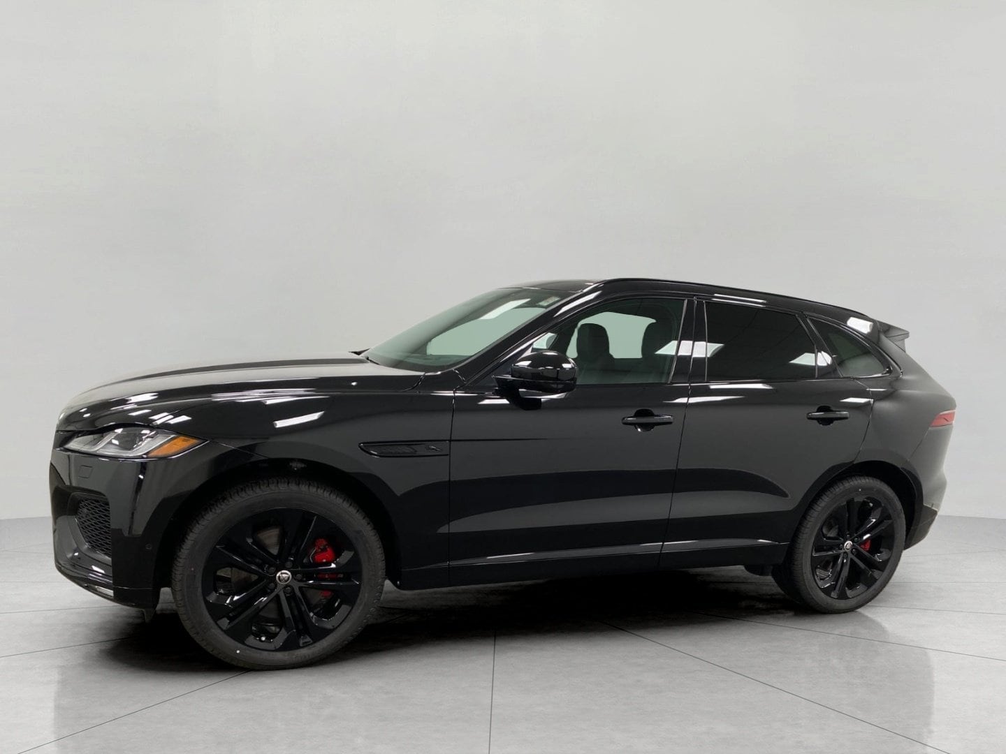 2026 Jaguar F-Pace R-Dynamic S - Photo 9