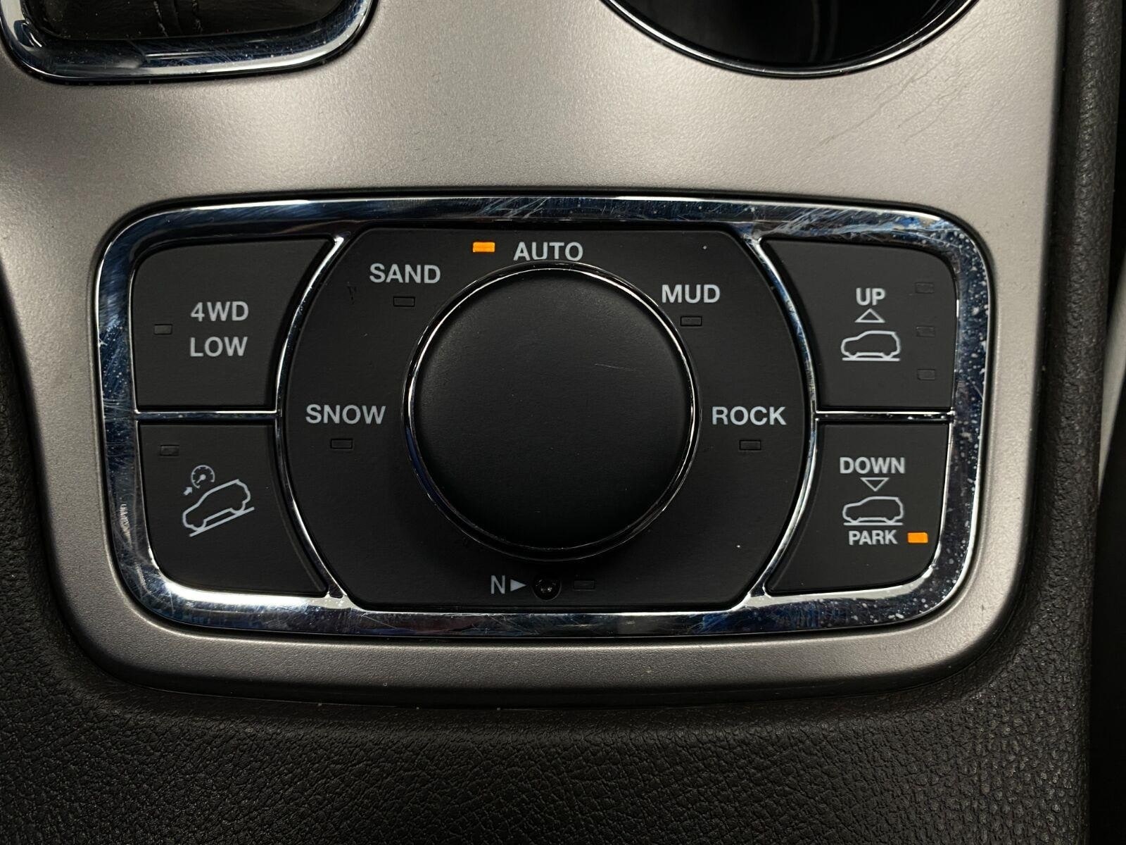 2019 Jeep Grand Cherokee Overland - Photo 25