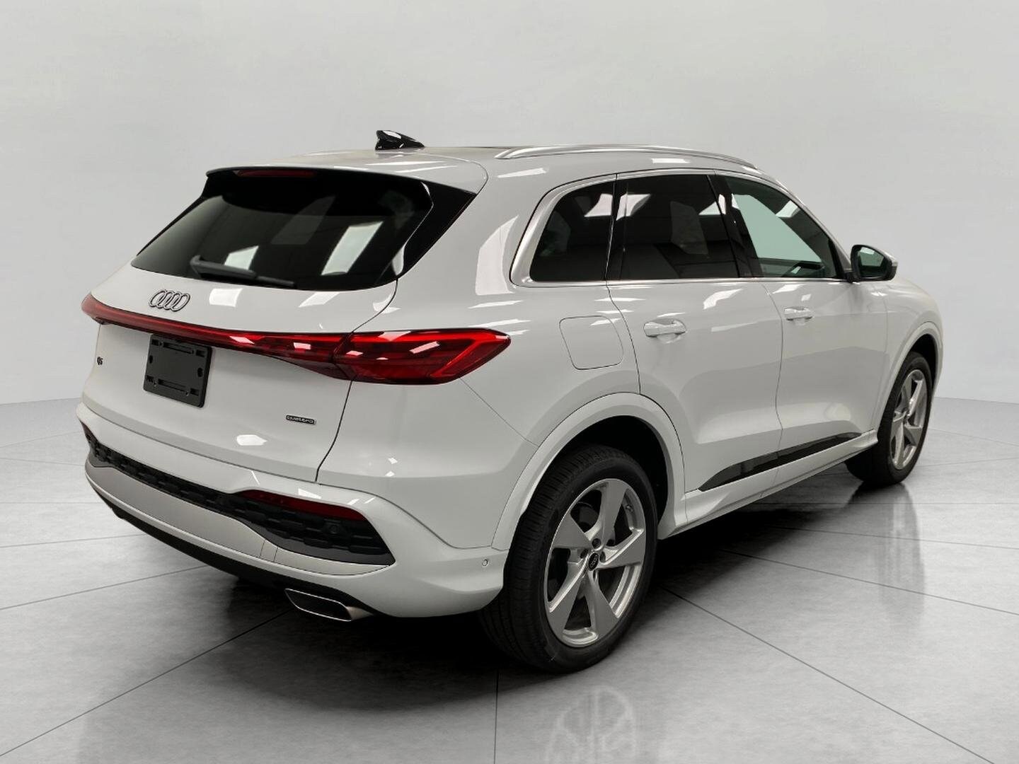 2025 Audi Q5 Premium Plus TFSI photo 2
