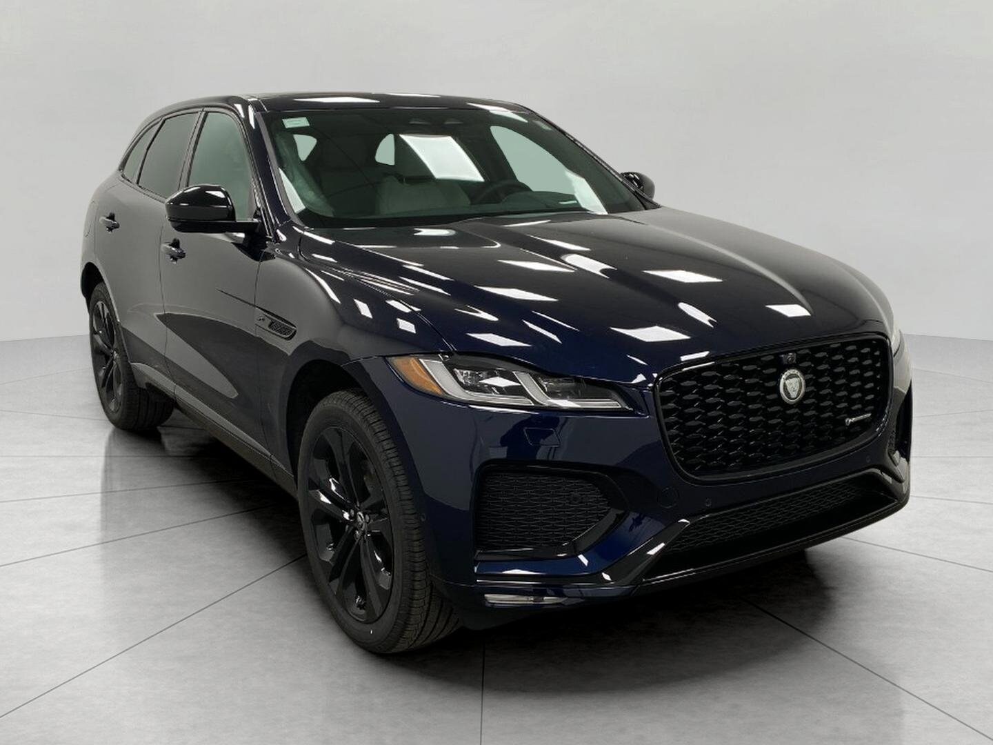 2025 Jaguar F-PACE P250 R-Dynamic S photo 2