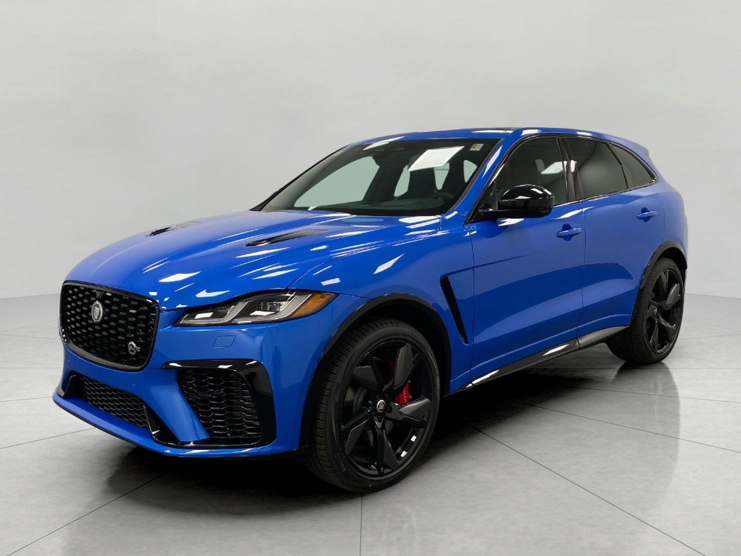 2026 Jaguar F-Pace SVR's photo
