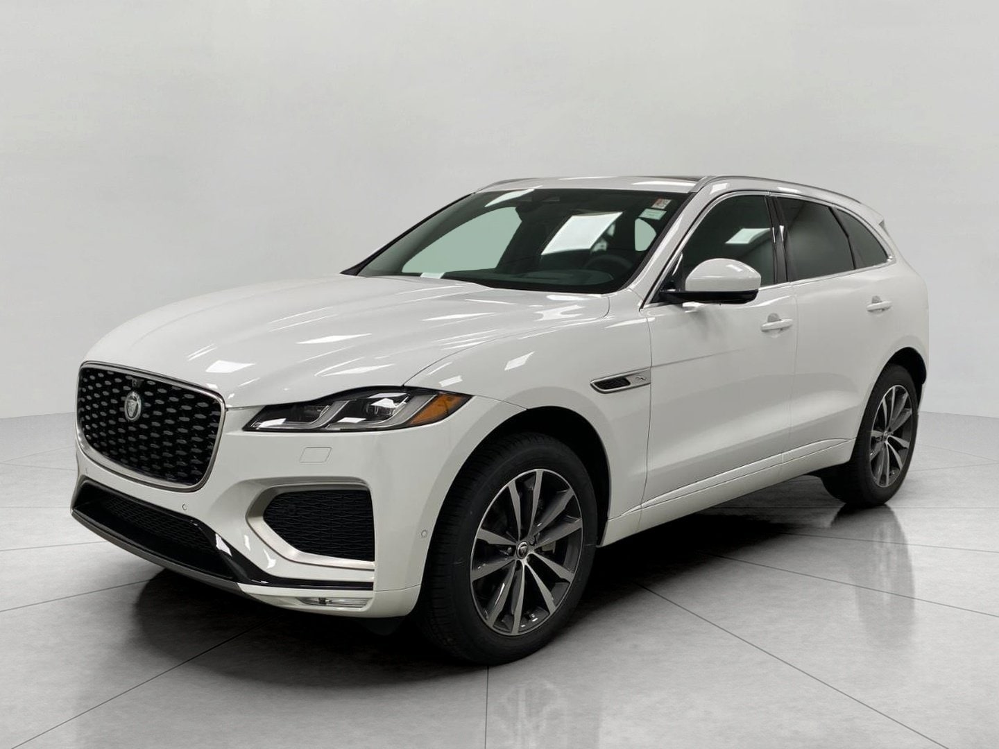 2026 Jaguar F-PACE P250 R-Dynamic S's photo