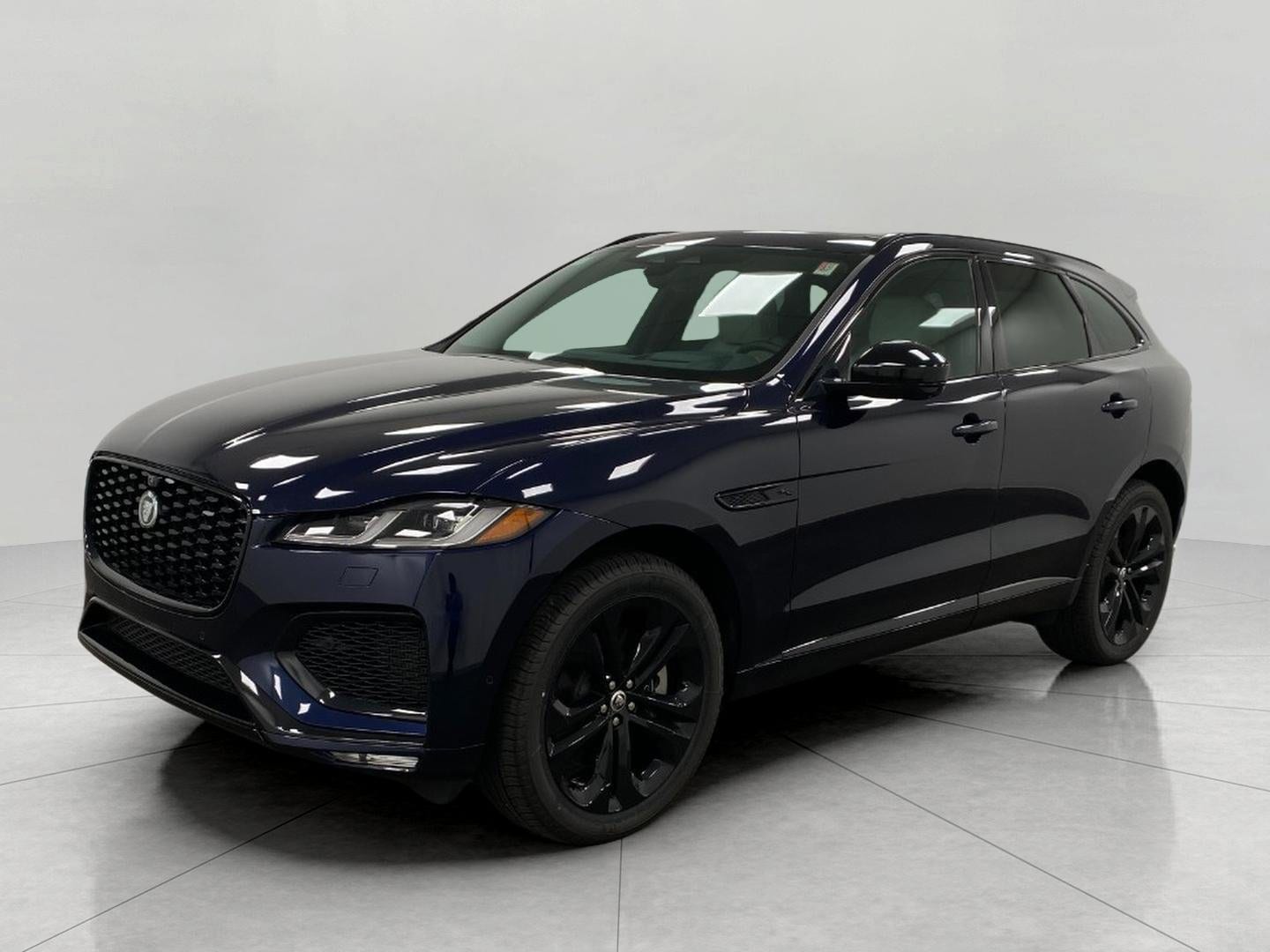 2026 Jaguar F-PACE P400 R-Dynamic S's photo