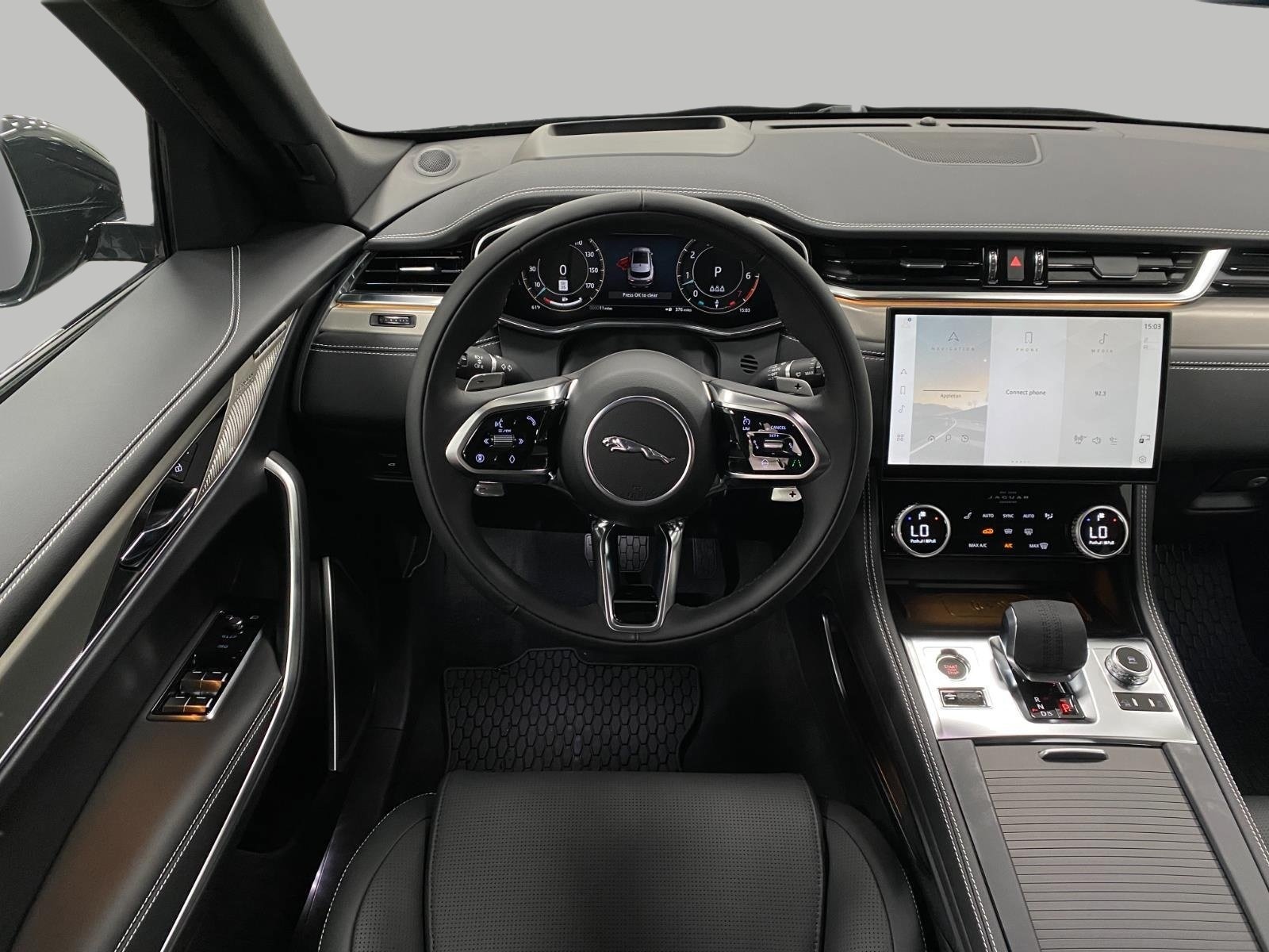 2026 Jaguar F-Pace R-Dynamic S - Photo 13
