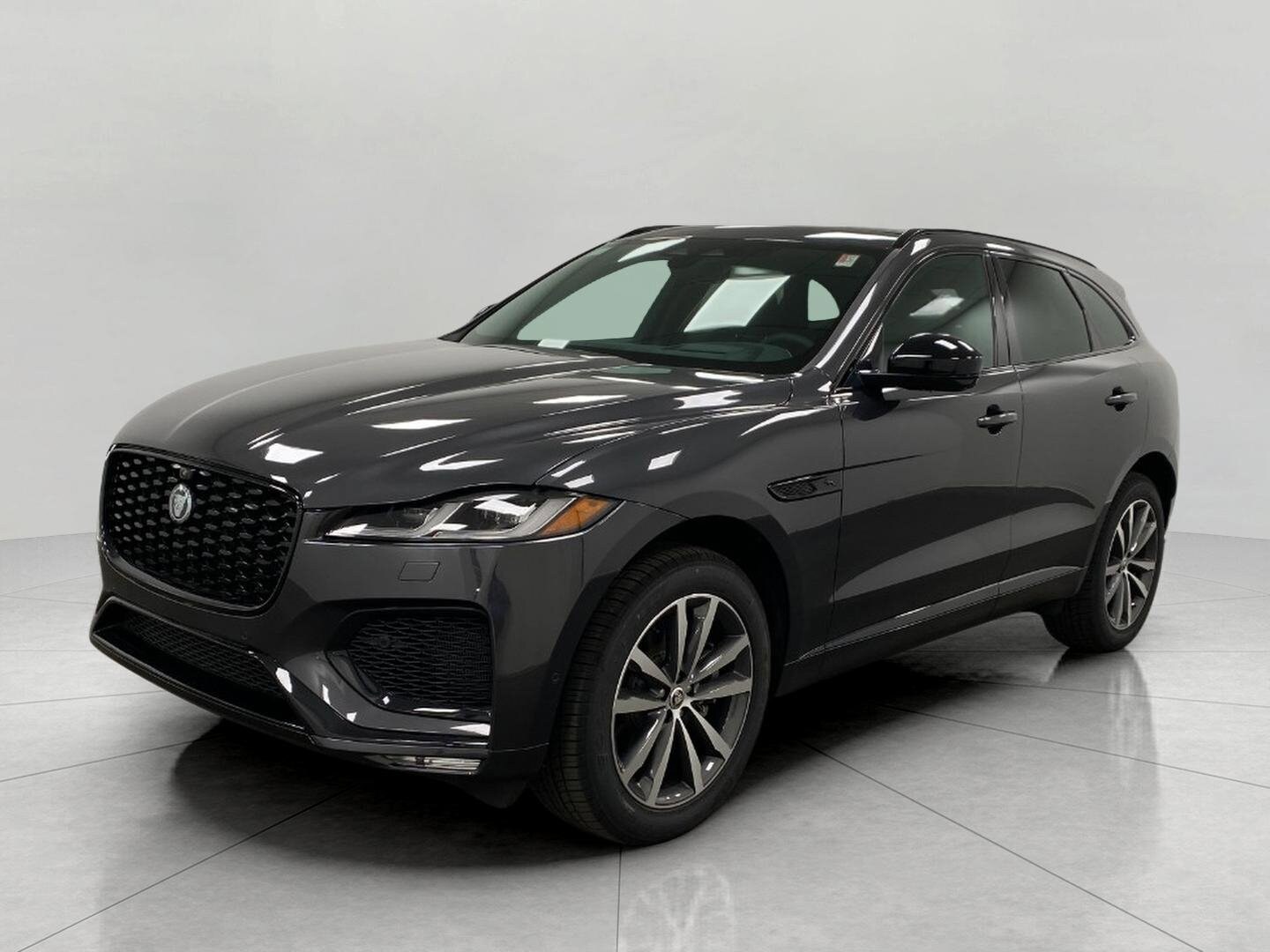2026 Jaguar F-PACE P400 R-Dynamic S's photo