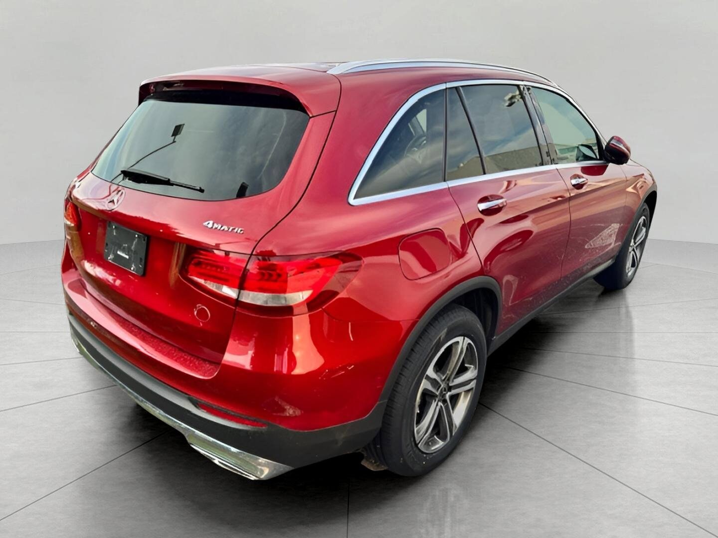 2018 Mercedes Benz GLC 300 4MATIC photo 3