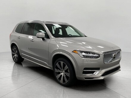 2024 Volvo XC90 plug-in hybrid T8 Plus 6-Seater SUV