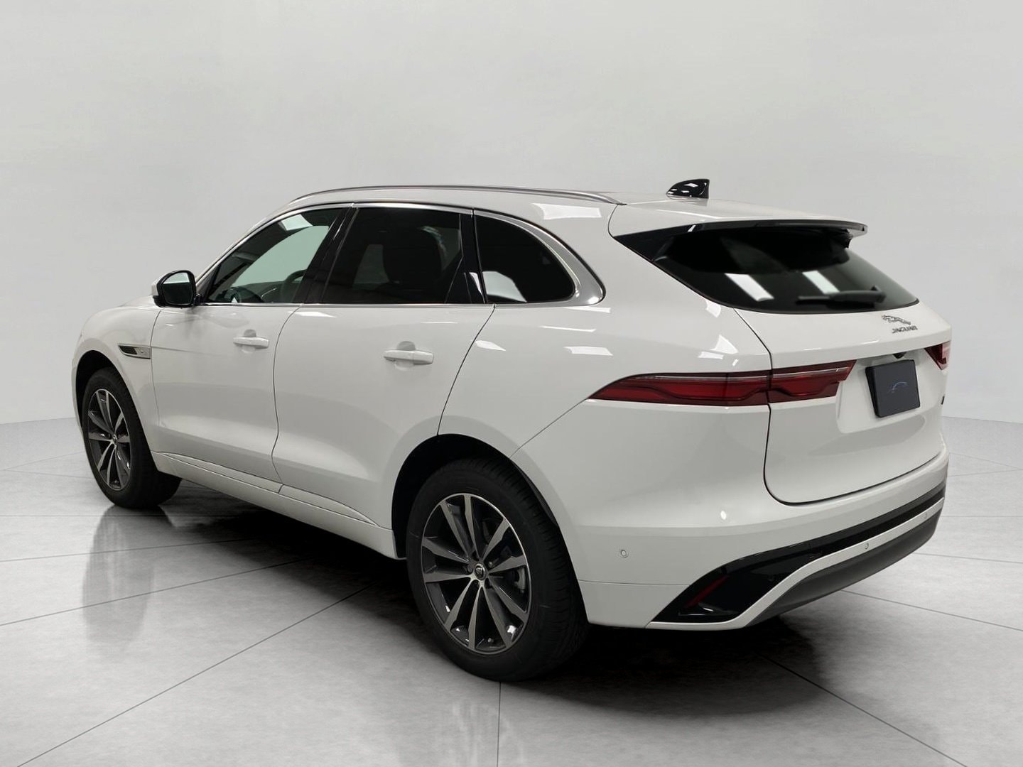 2026 Jaguar F-Pace R-Dynamic S - Photo 8