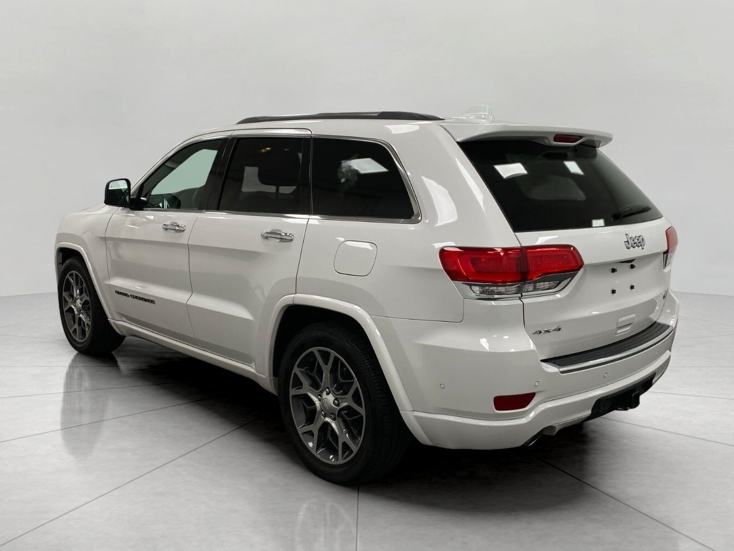 2019 Jeep Grand Cherokee Overland - Photo 9