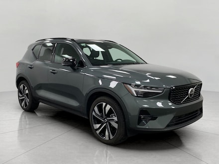 2026 Volvo XC40 B5 Ultra SUV