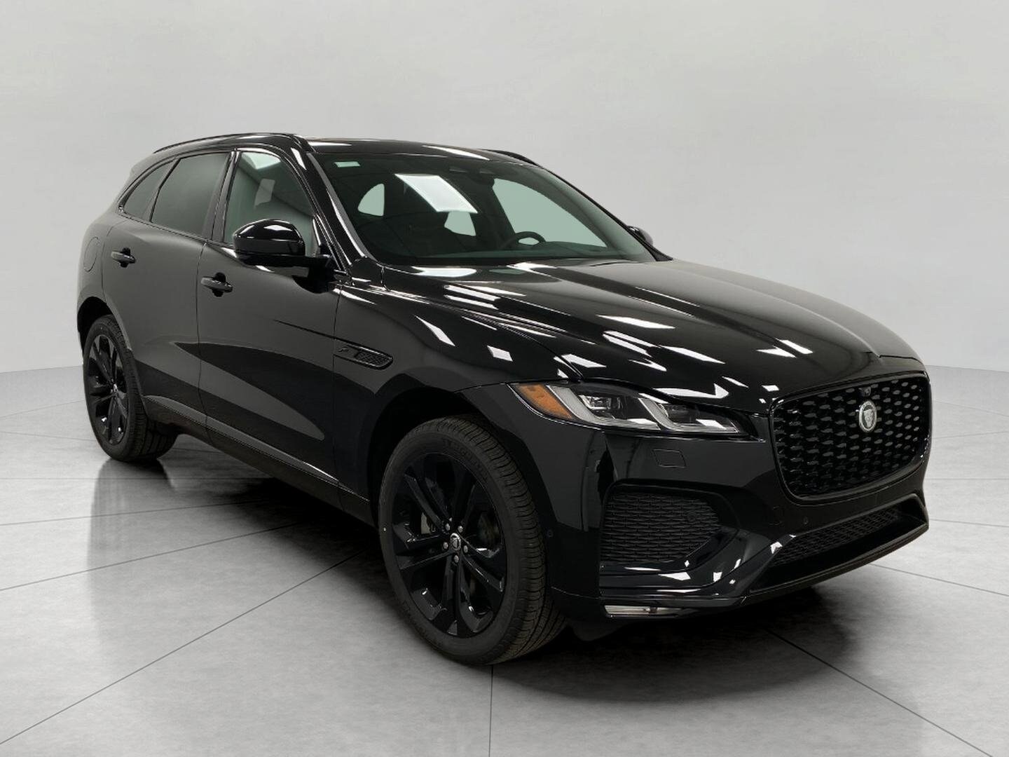 2026 Jaguar F-PACE P250 R-Dynamic S photo 2