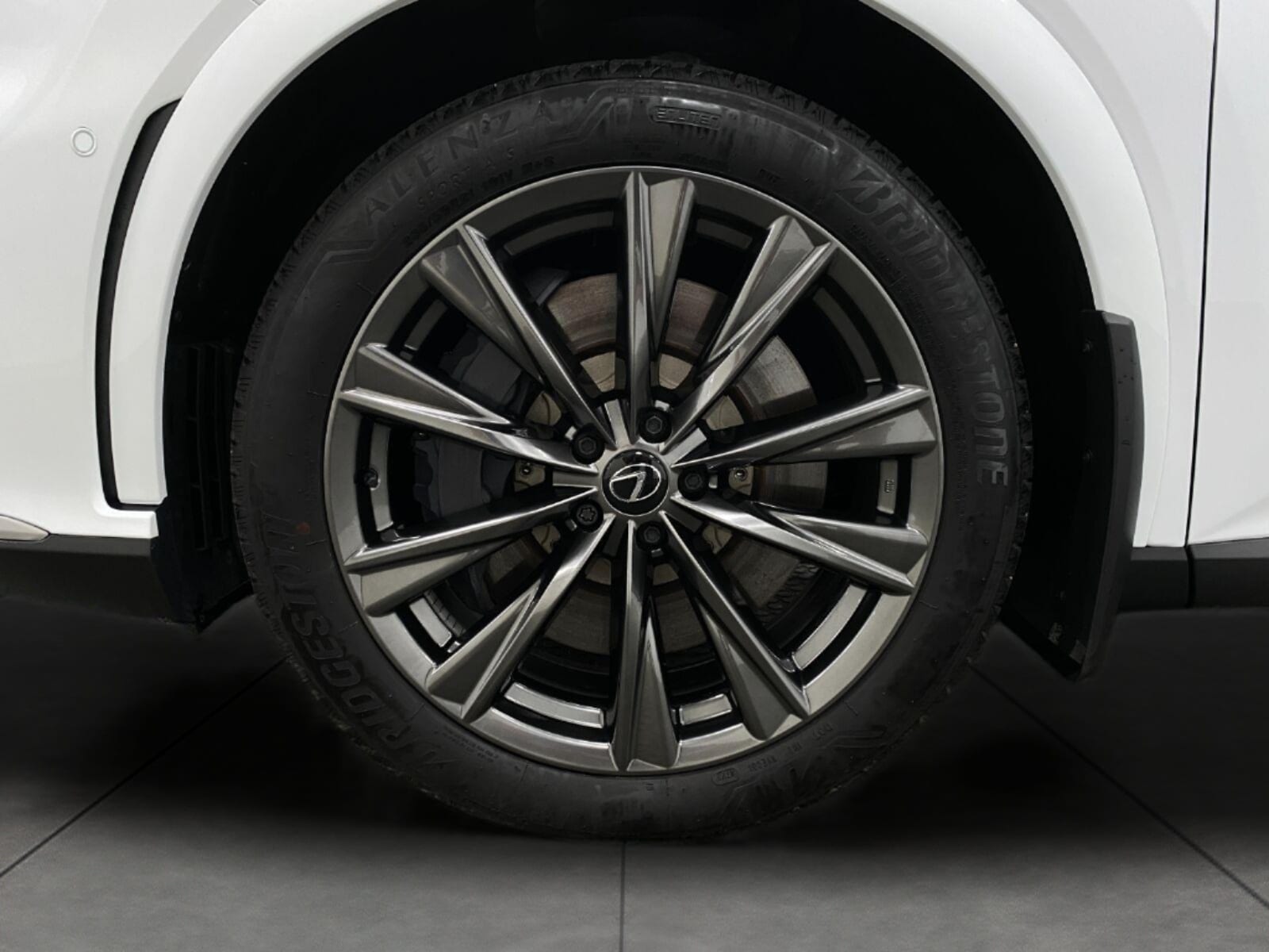 2024 Lexus RX 350 F SPORT - Photo 13